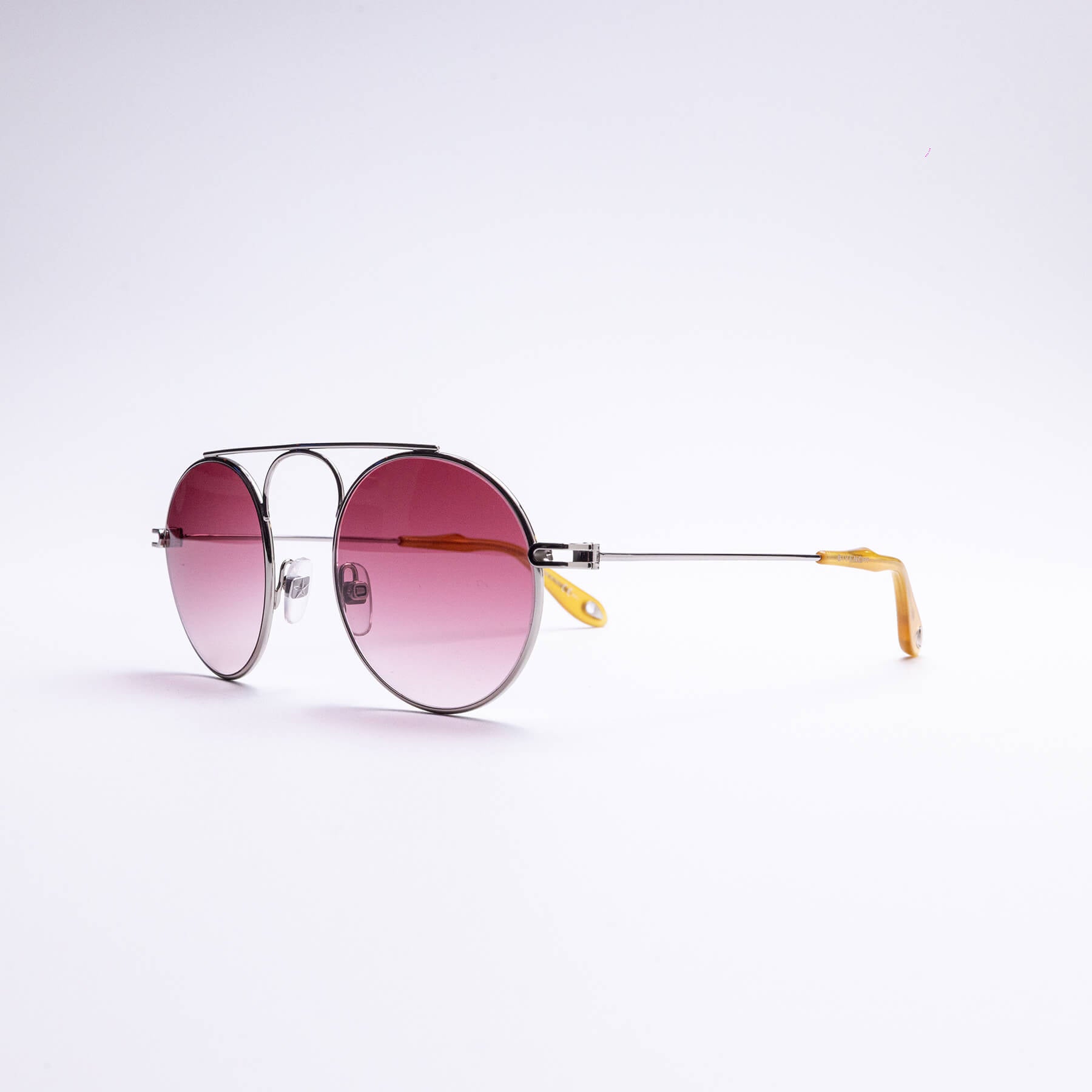 Monture solaire vintage Givenchy GV7054 2010s — Seconde Édition Montréal 2