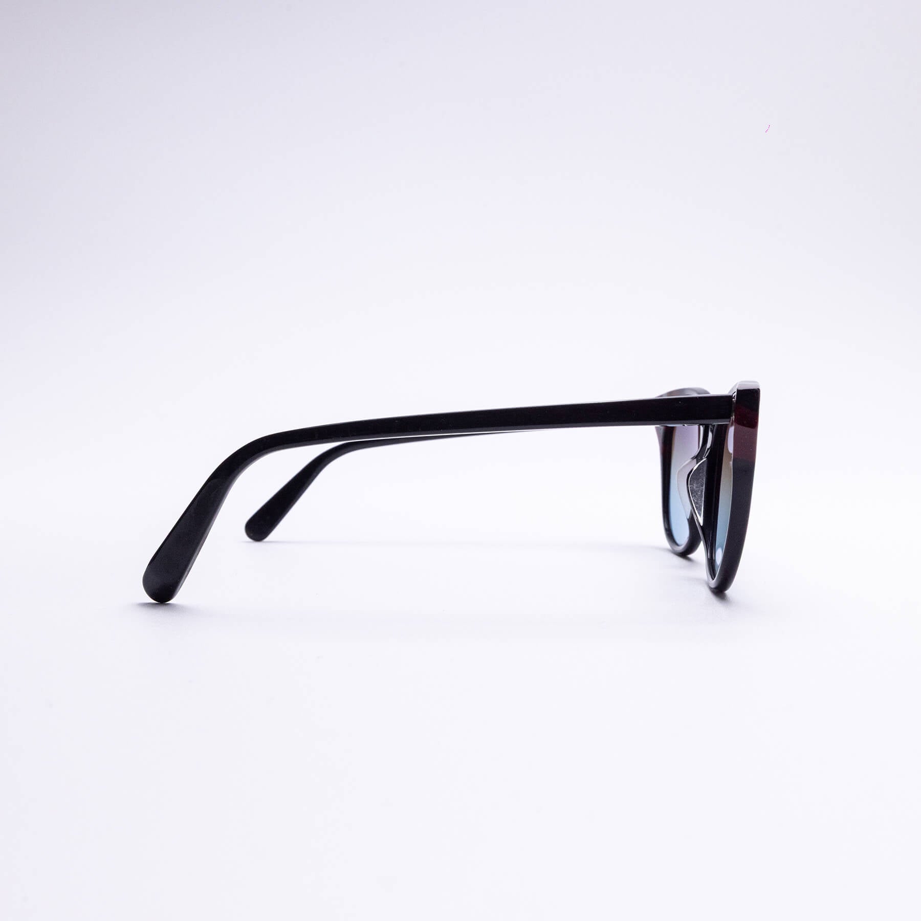 Monture solaire vintage Salvatore Ferragamo SF2796 2010s — Seconde Édition Montréal 3