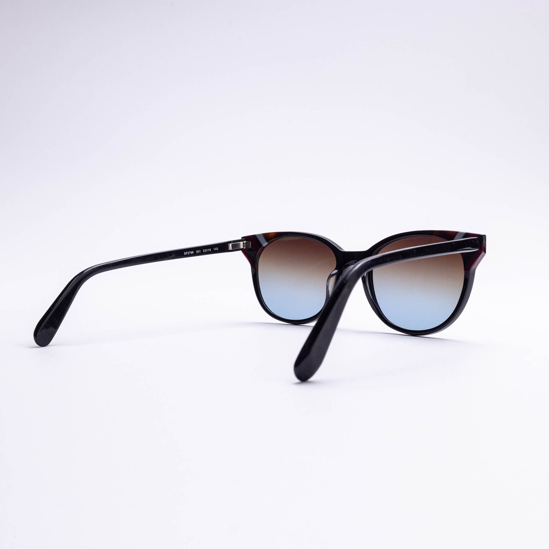 Monture solaire vintage Salvatore Ferragamo SF2796 2010s — Seconde Édition Montréal 4