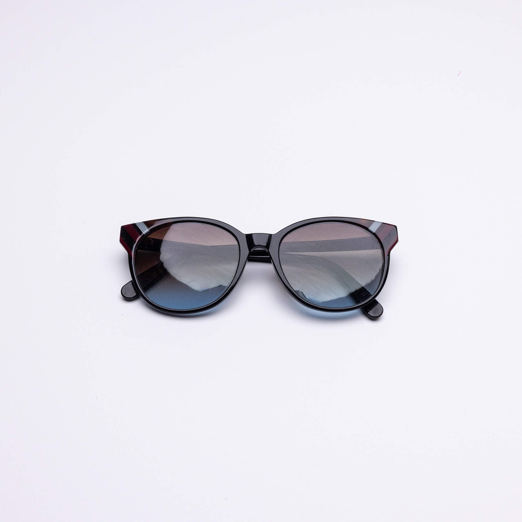 Monture solaire vintage Salvatore Ferragamo SF2796 2010s — Seconde Édition Montréal 5