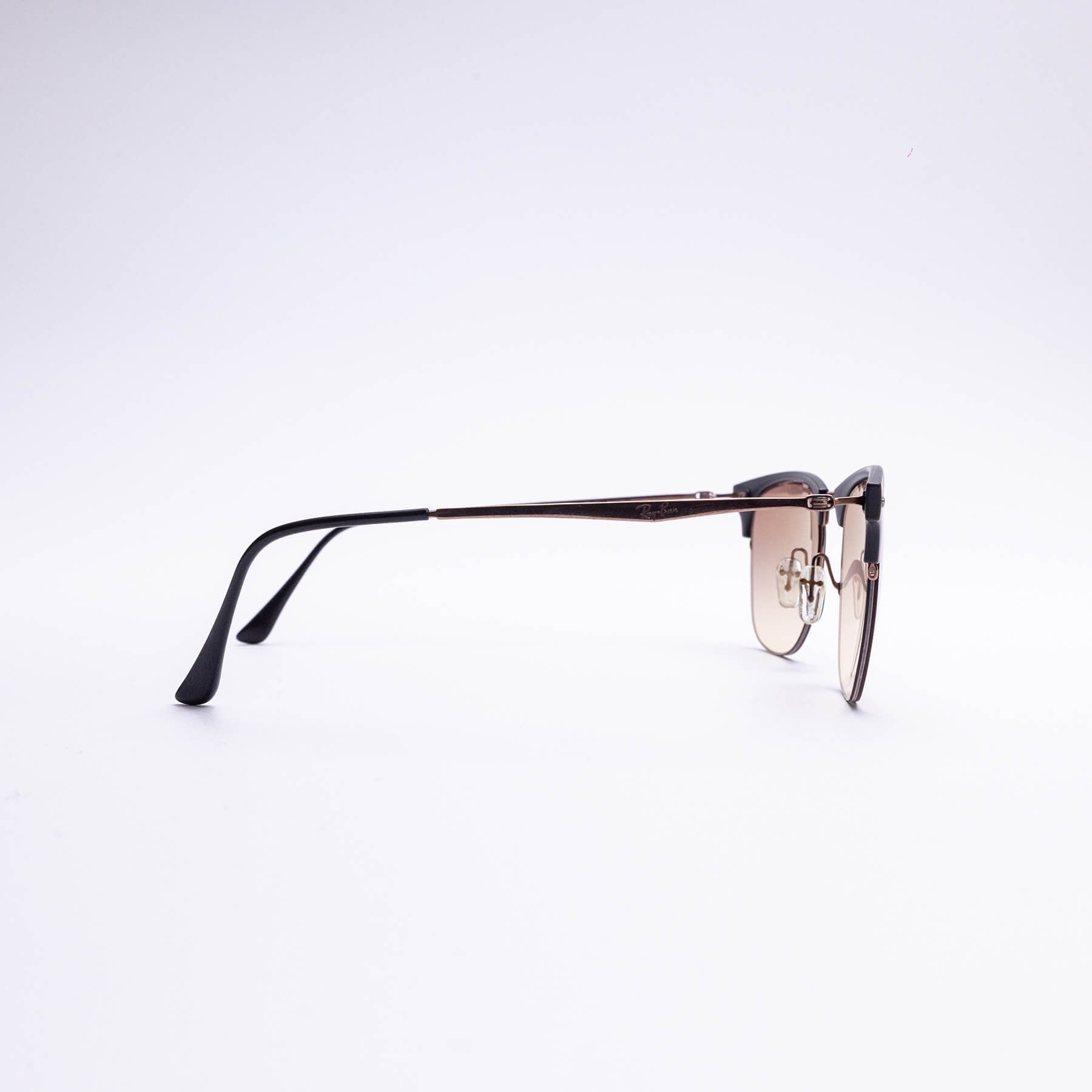 Monture solaire vintage Ray-Ban RB 8056 2010s — Seconde Édition Montréal 3