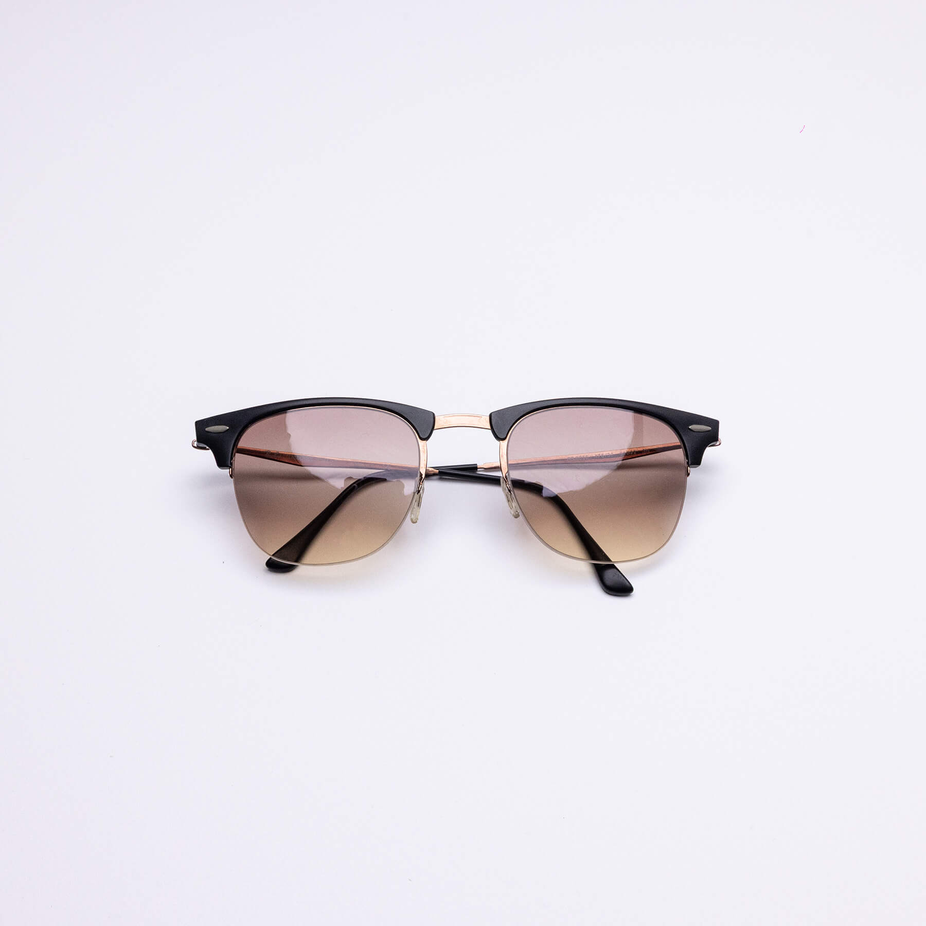 Monture solaire vintage Ray-Ban RB 8056 2010s — Seconde Édition Montréal 5