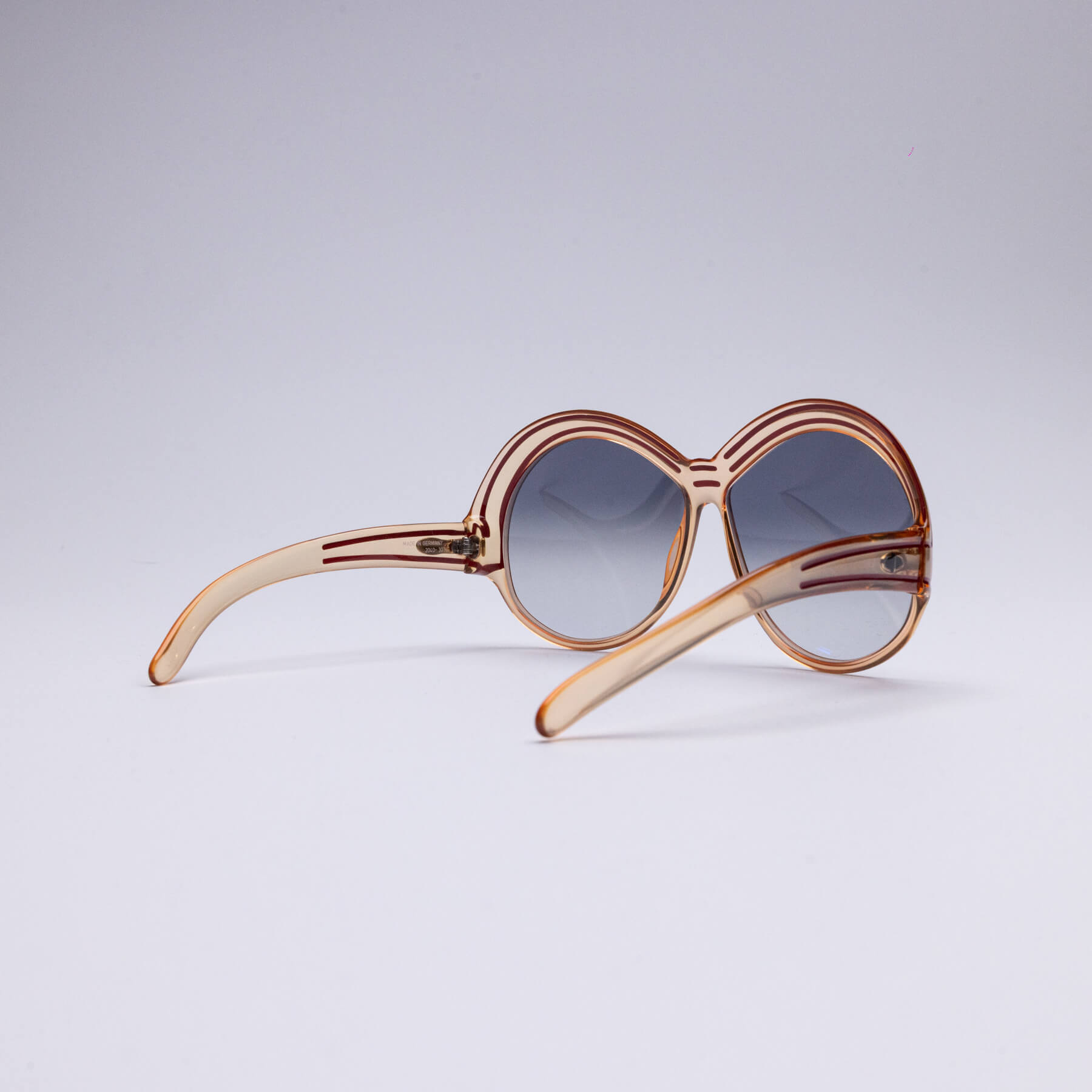 Monture solaire vintage Christian Dior 2040 rouge 70s — Seconde Édition Montréal 4