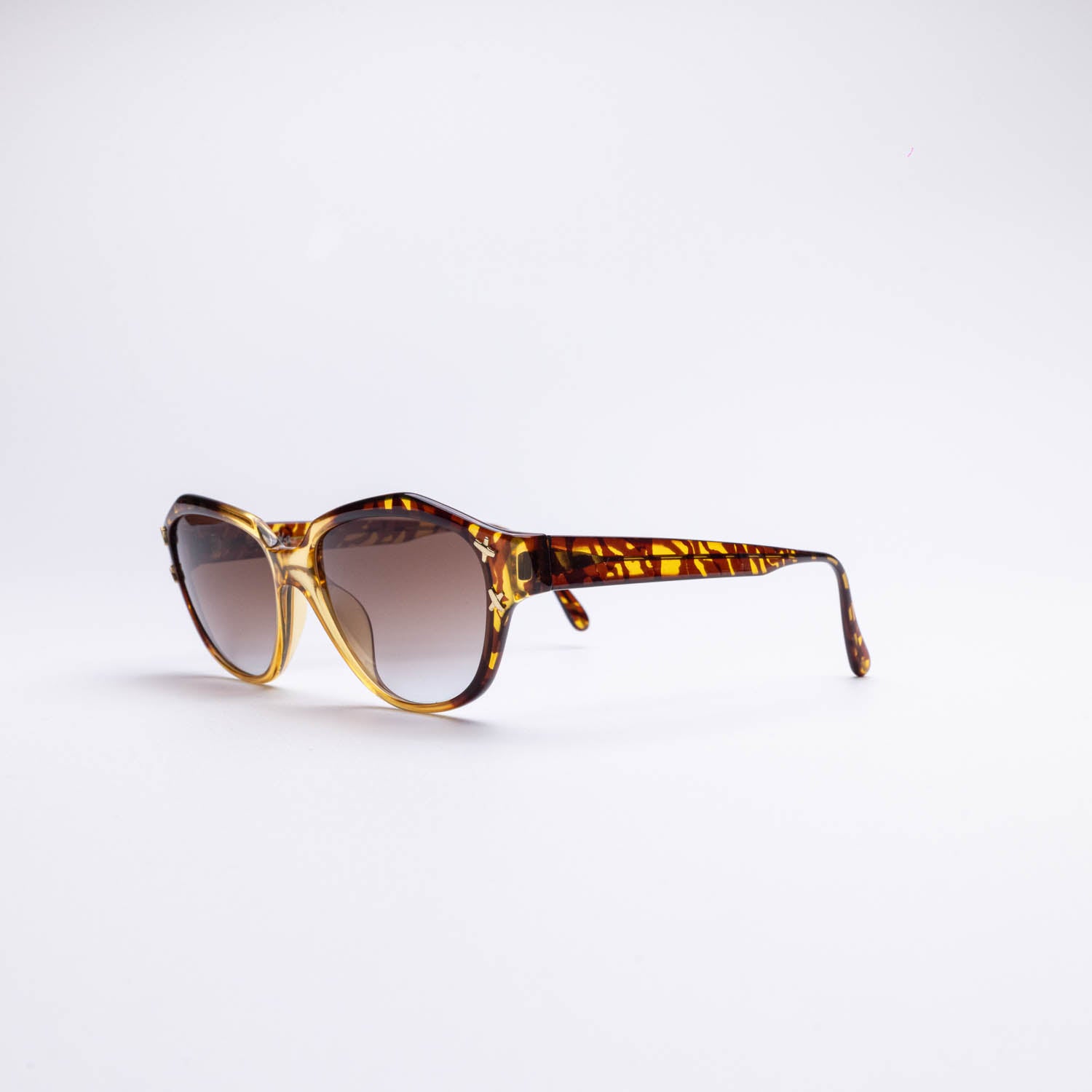 Monture solaire vintage Paloma Picasso 3766 90s — Seconde Édition Montréal 2
