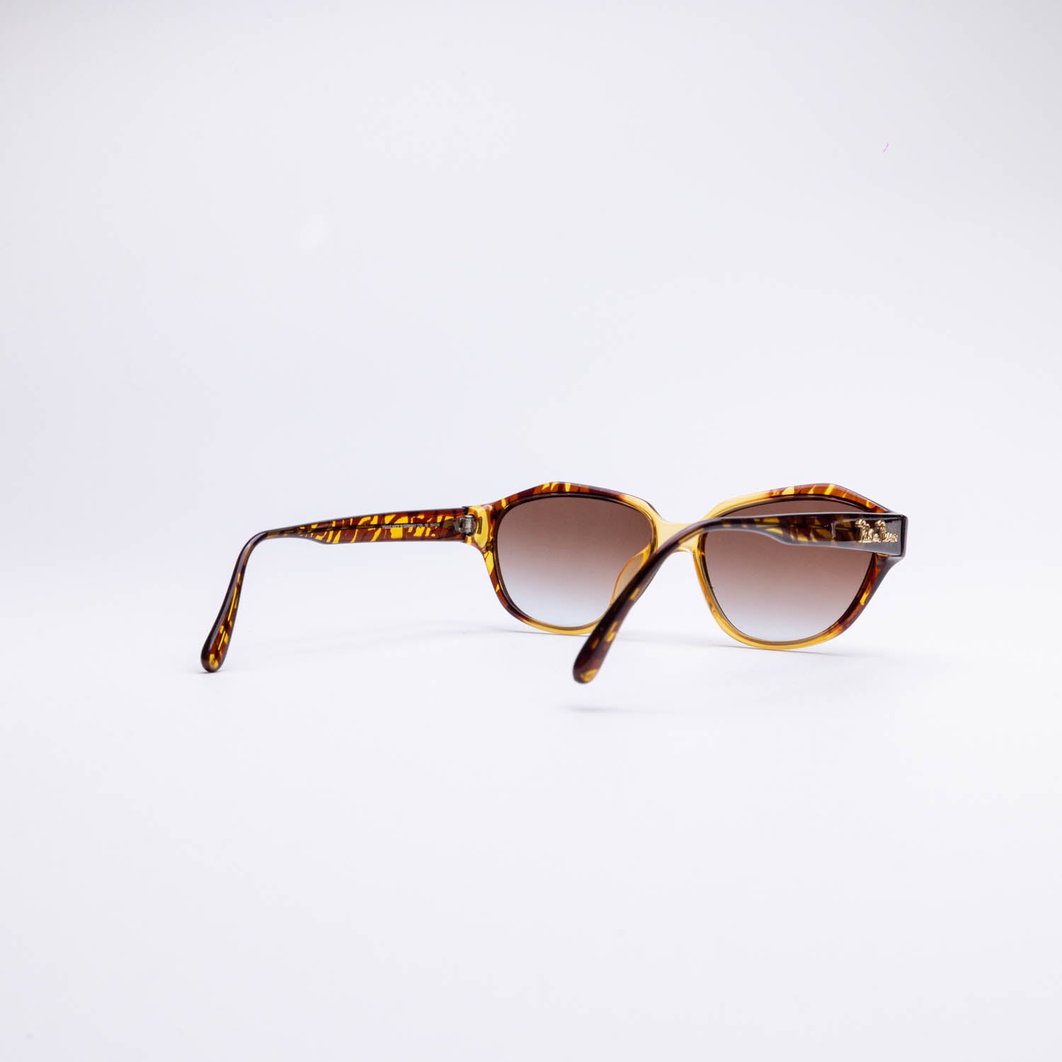 Monture solaire vintage Paloma Picasso 3766 90s — Seconde Édition Montréal 3
