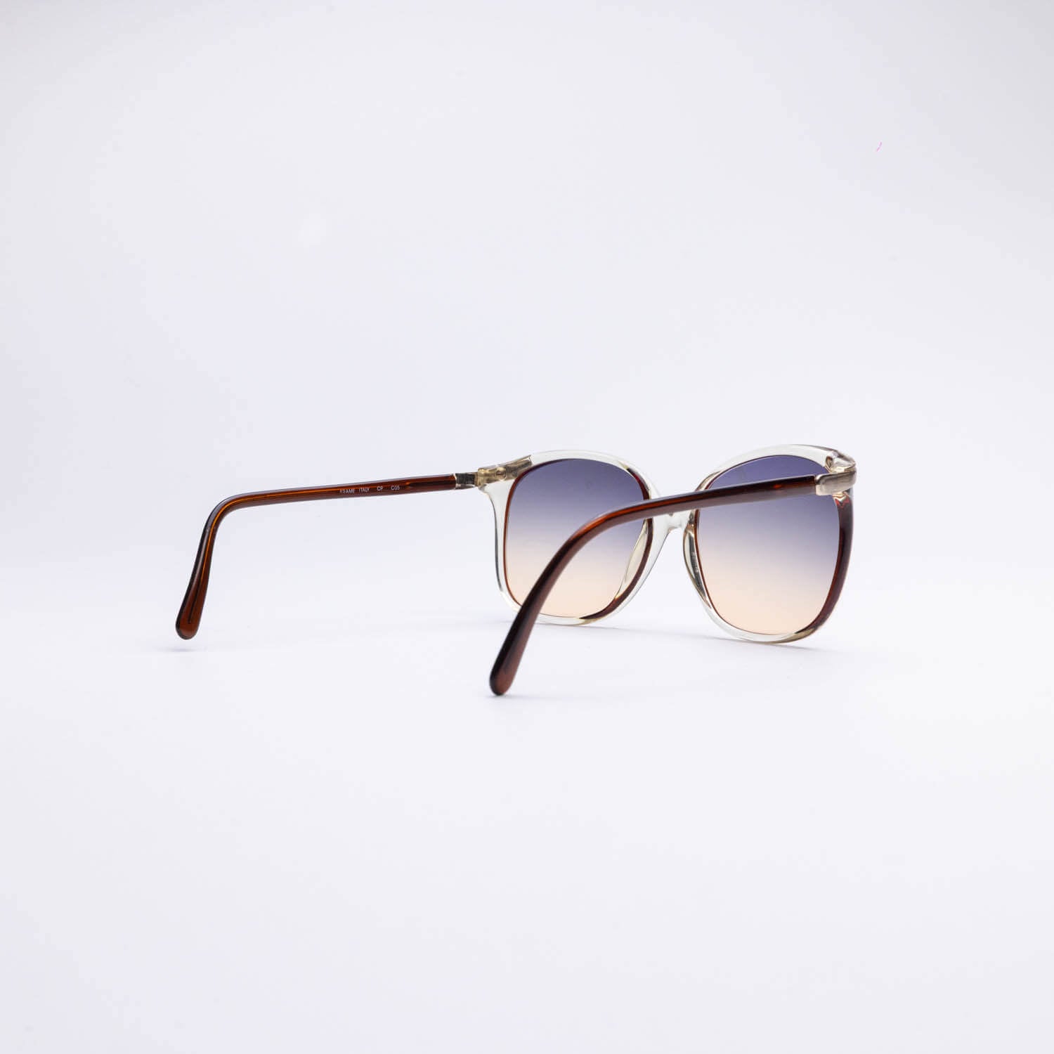 Monture solaire vintage Luxottica C05 90s — Seconde Édition Montréal 4